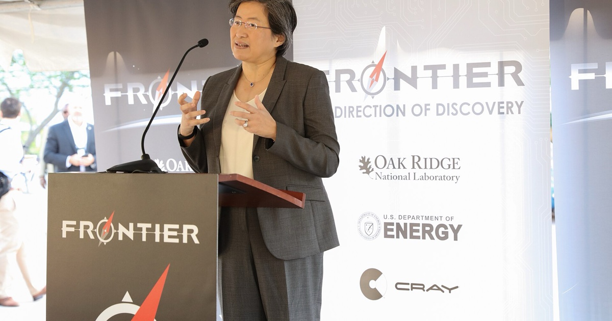 Lisa Su, PDG d’AMD, prend la parole lors d’un événement du laboratoire national d’Oak Ridge consacré au supercalculateur Frontier.