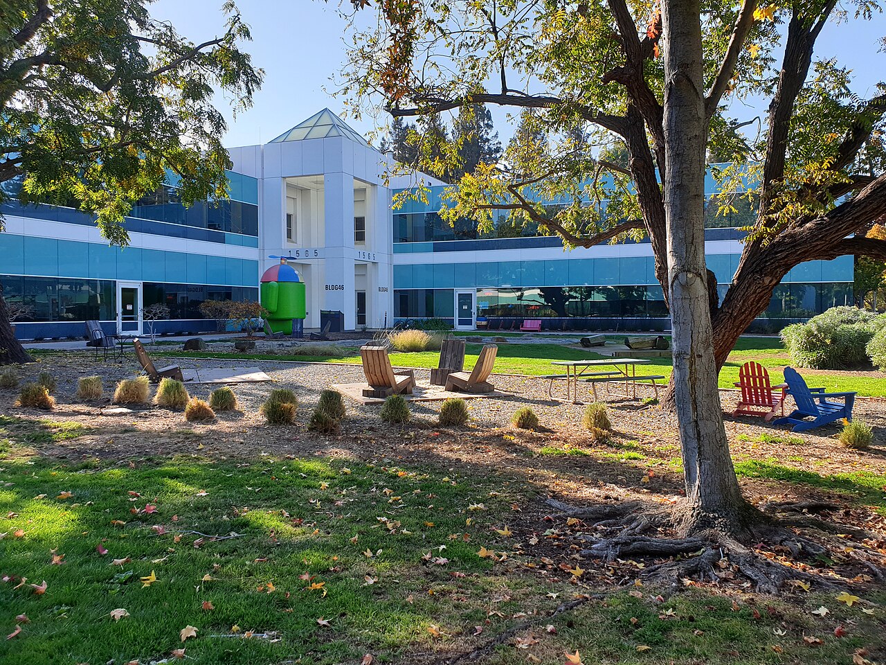 Googleplex outdoor seating, Mountain View, November 17, 2019. Historical company context, not the September 2026 launch.