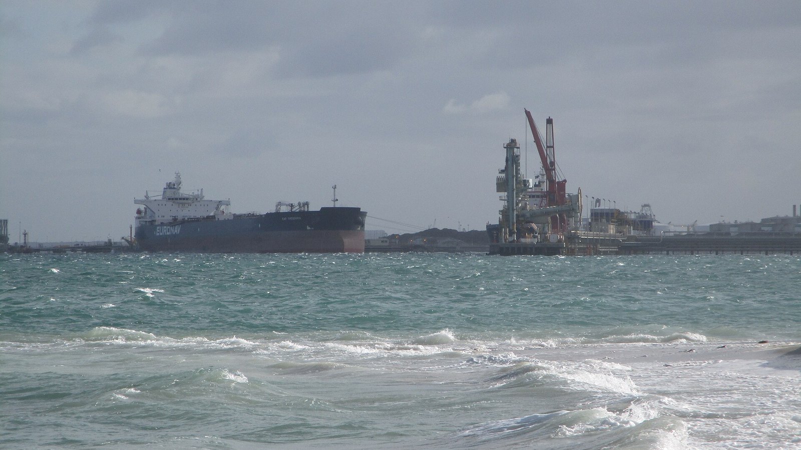 A tanker at the Kwinana refinery jetty in Western Australia, photographed in 2019; oil-shipping context