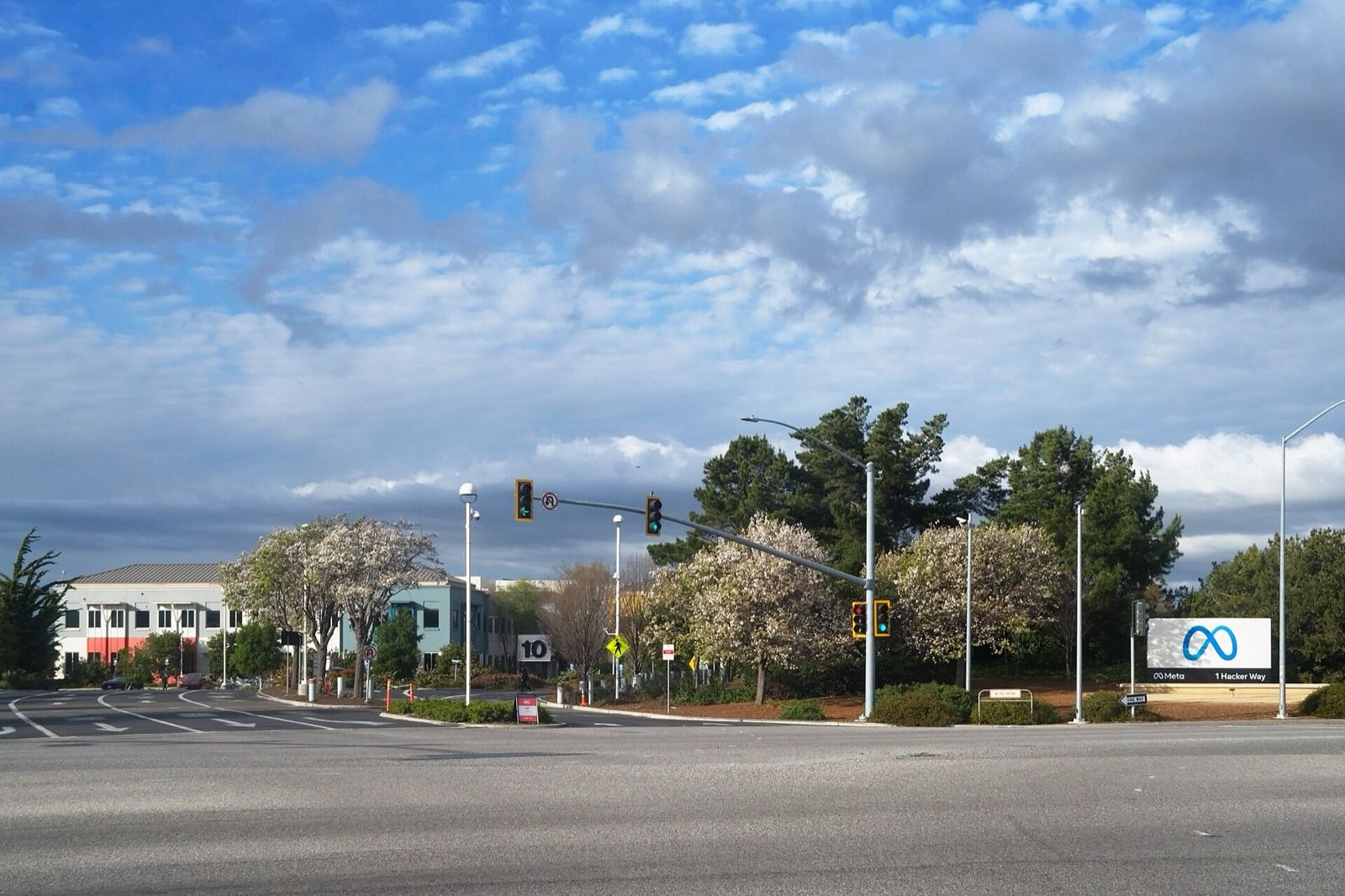 Entrée du siège de Meta Platforms à Menlo Park, en Californie