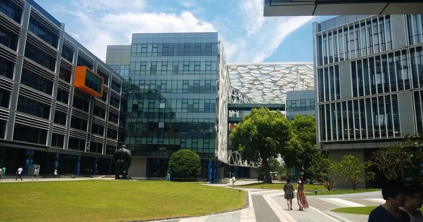 Photo d’archives de juillet 2014 du campus Alibaba Binjiang Park à Hangzhou, et non de la conférence Apsara actuelle.